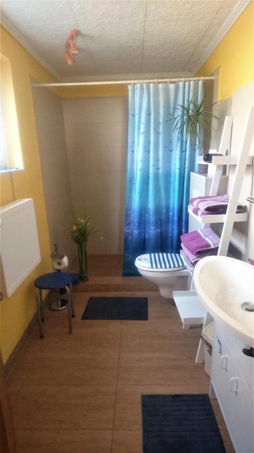 Ferienwohnung Neuensien Sellin  Екстериор снимка